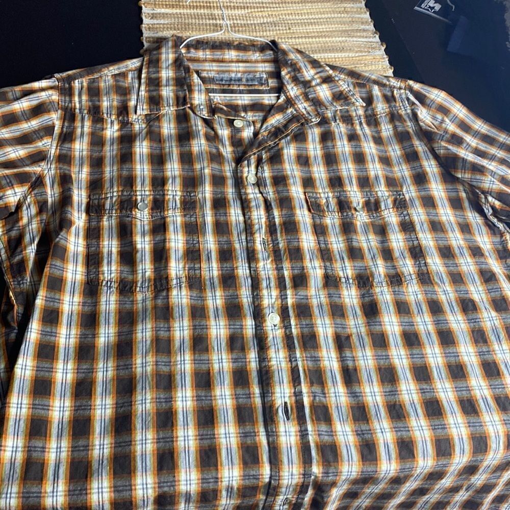 EUC mess SS dress shirt size L , with snap front pockets